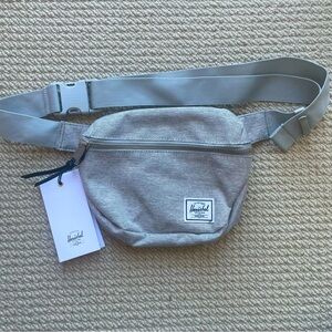 NWT Herschel Fifteen Hip Pack 2L